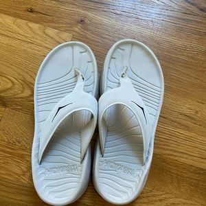 Hoku brand sandals